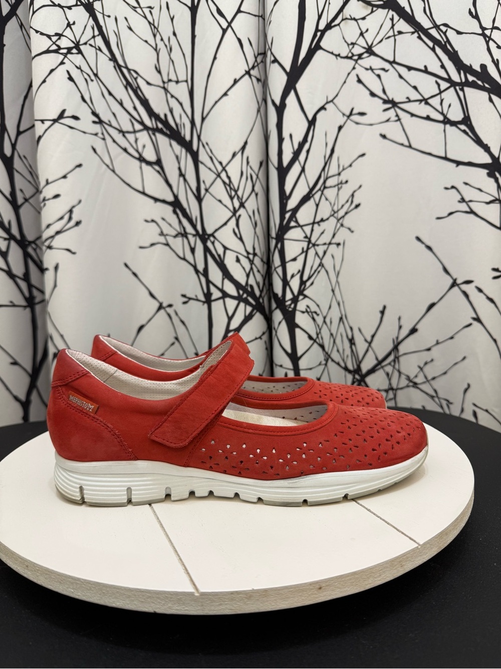 Mephisto Womens Yelina Perf Mary Jane Flats Red Nubuck Sz 9 US